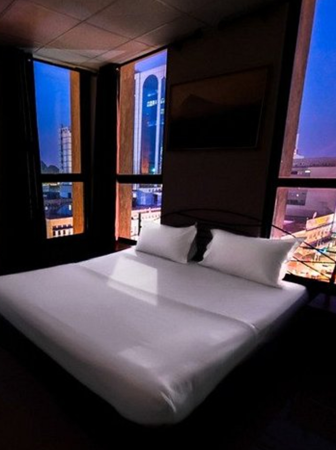 One-Bedroom Suite One-Bedroom Suite